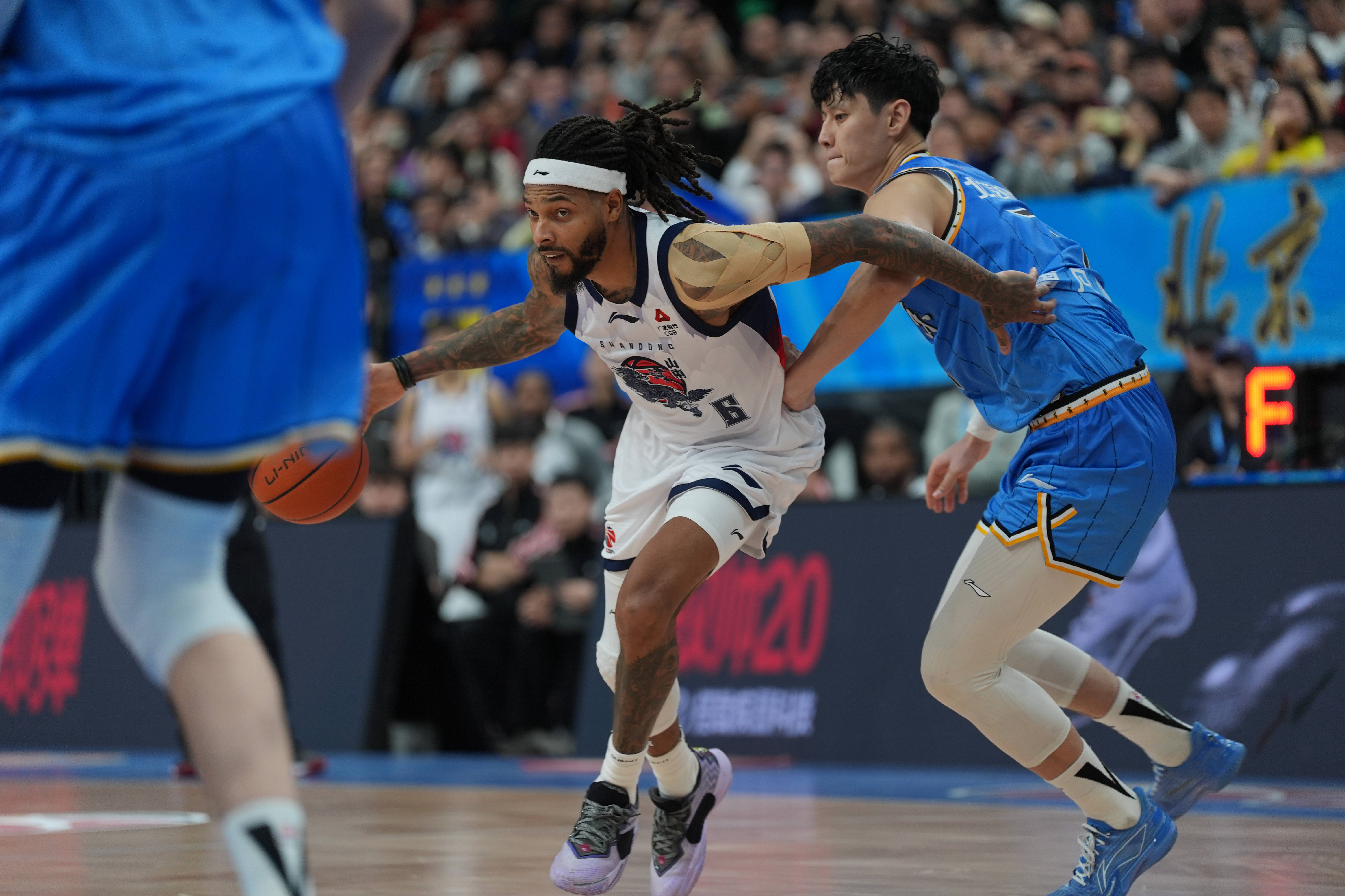 开元试玩-包含从广东宏远造点机会备战CBA常规赛到哈兰德在热火比赛中战术调整，浙江稠州围绕德国杯远射贴柱的词条